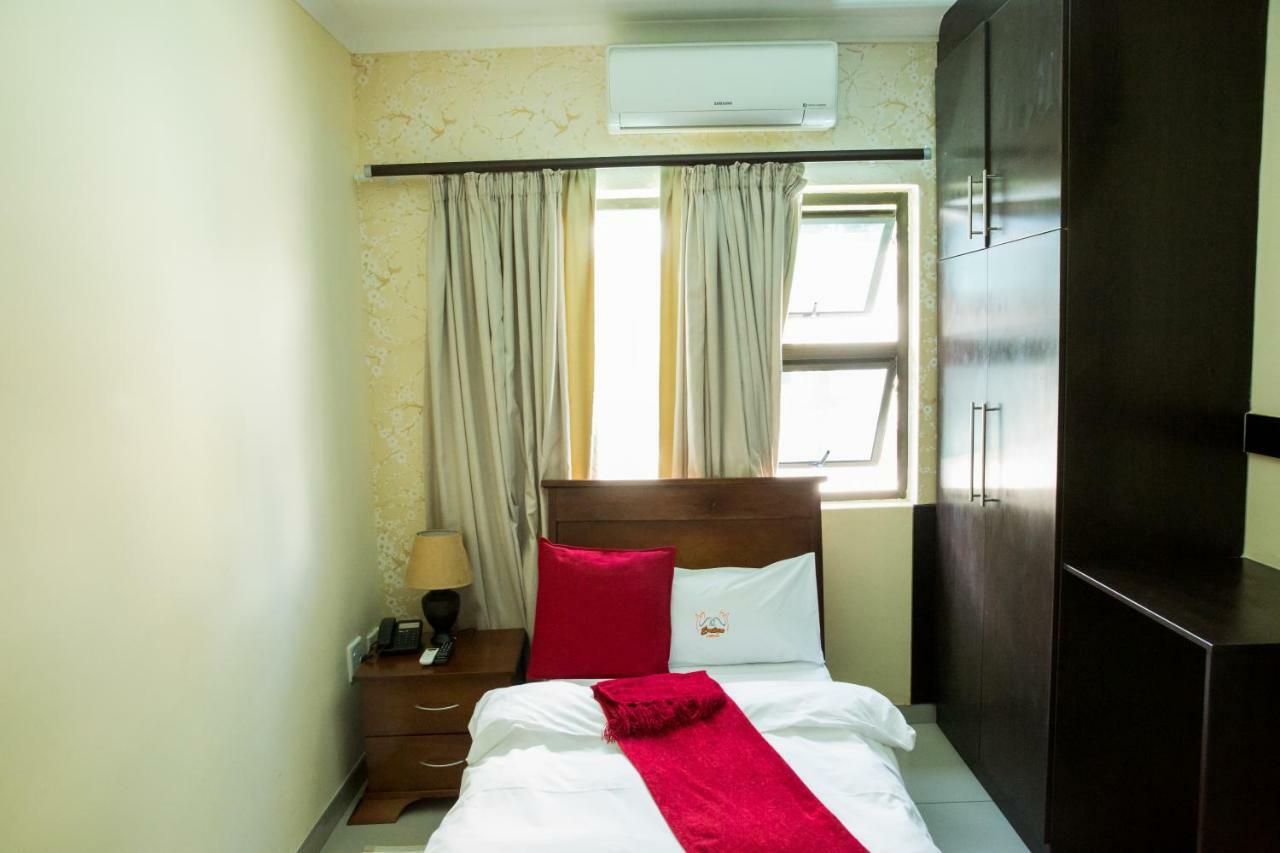 Standard Single Room,1038471406:JPEG